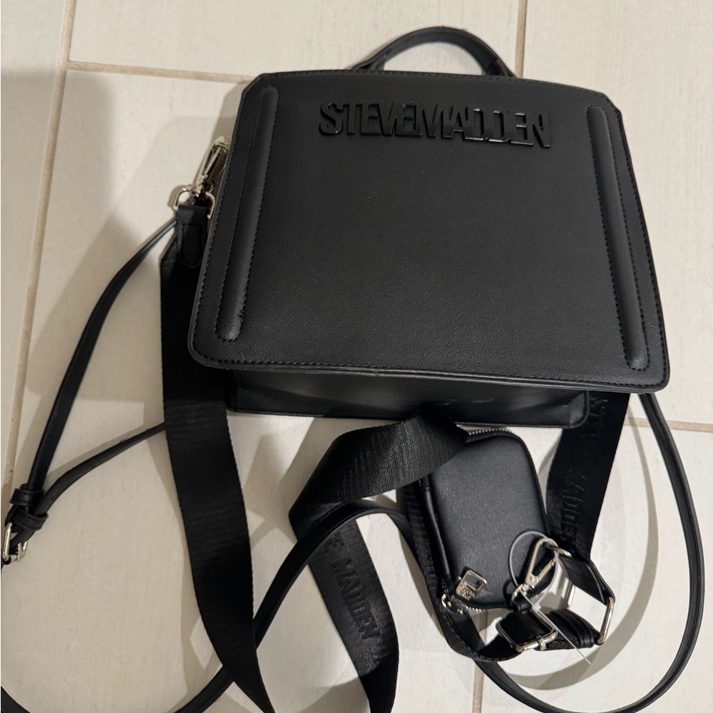 Like New Black Steve Madden Purse